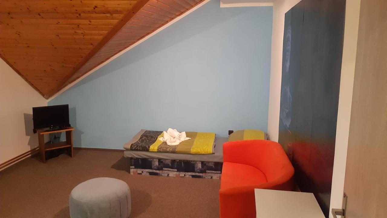 Budha Apartma Jirikov  Exterior foto